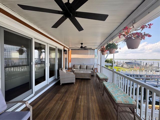 839 W Park Avenue, Long Beach, NY 11561