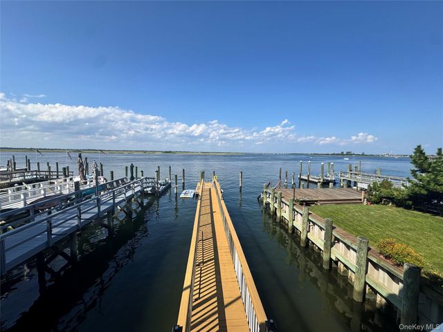 839 W Park Avenue, Long Beach, NY 11561