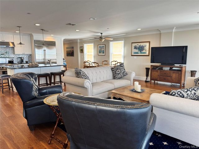 839 W Park Avenue, Long Beach, NY 11561