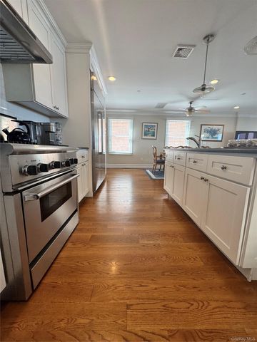 839 W Park Avenue, Long Beach, NY 11561