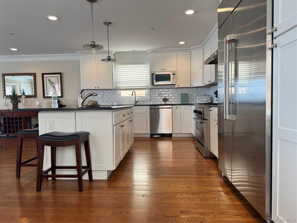 839 W Park Avenue, Long Beach, NY 11561 — photo 4