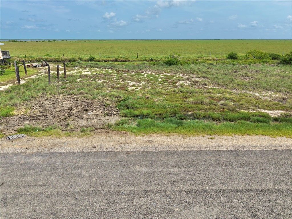 45&46 Northview Dr, Rockport, TX 78382 — exterior