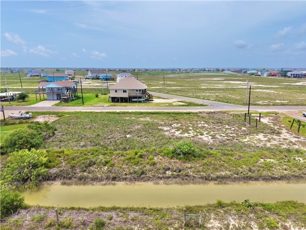 45&46 Northview Dr, Rockport, TX 78382 — photo 2