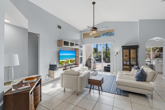 3222 NW 22nd Avenue, Oakland Park, FL 33309