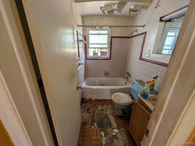 8838 Burt Road, Detroit, MI 48228