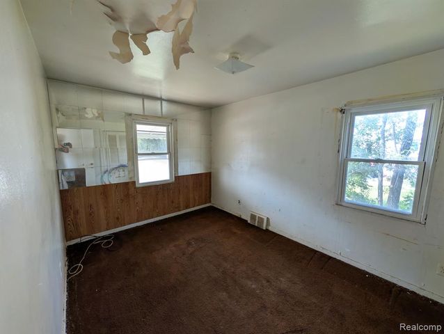 8838 Burt Road, Detroit, MI 48228