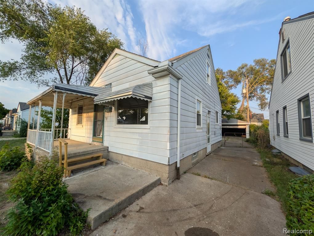 8838 Burt Road, Detroit, MI 48228