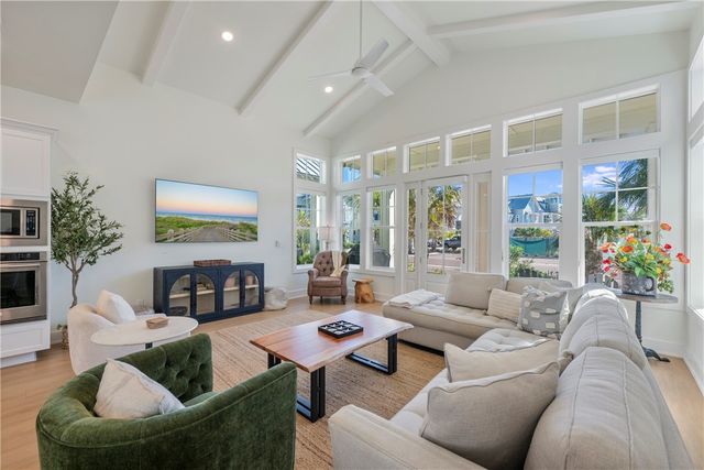 309 South Shore Dr, Port Aransas, TX 78373