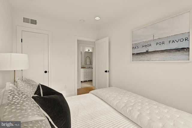 4830 8TH ST NW, Washington, DC 20011