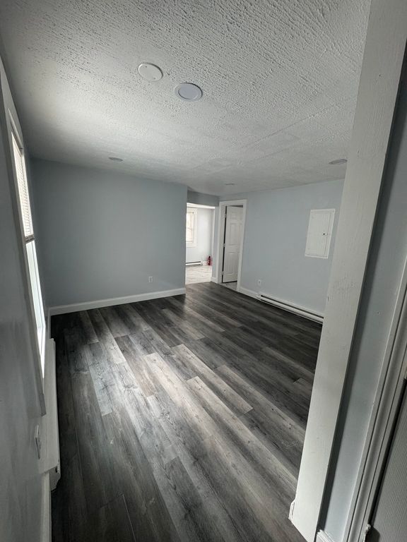 66 Pecker St 2R, Haverhill, MA 01830