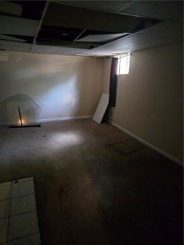 9320 OAKLAND Avenue, Kansas City, MO 64138