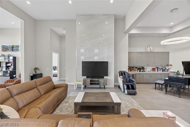 10766 Agate Cliffs Avenue, Las Vegas, NV 89135