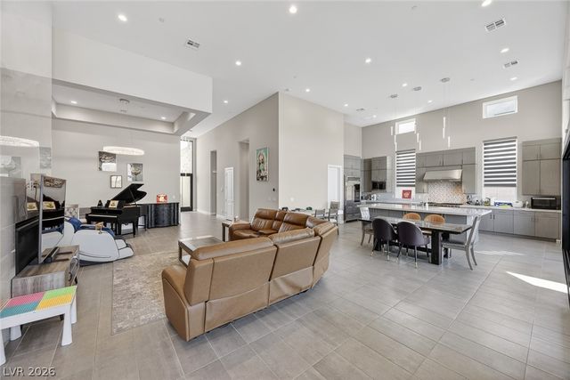 10766 Agate Cliffs Avenue, Las Vegas, NV 89135
