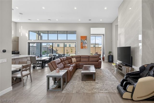 10766 Agate Cliffs Avenue, Las Vegas, NV 89135