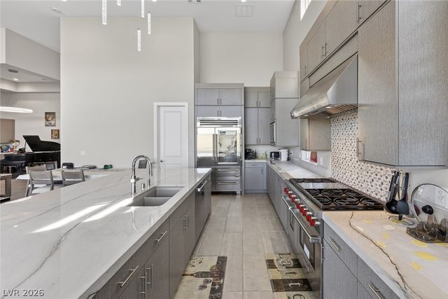 10766 Agate Cliffs Avenue, Las Vegas, NV 89135