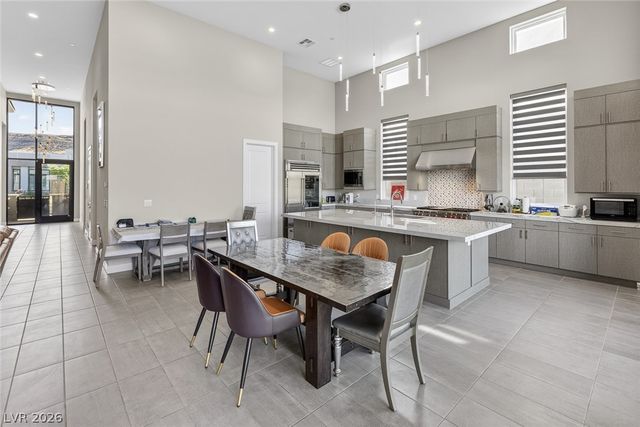 10766 Agate Cliffs Avenue, Las Vegas, NV 89135