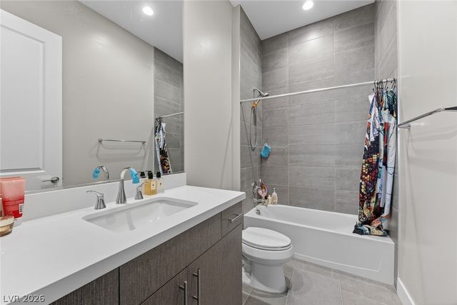 10766 Agate Cliffs Avenue, Las Vegas, NV 89135