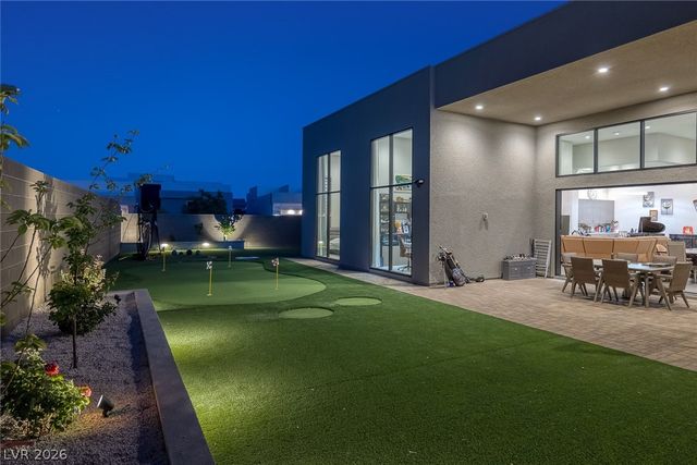 10766 Agate Cliffs Avenue, Las Vegas, NV 89135