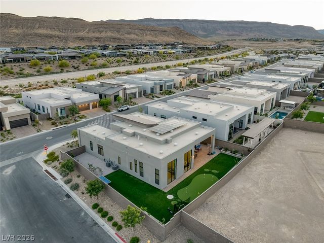 10766 Agate Cliffs Avenue, Las Vegas, NV 89135