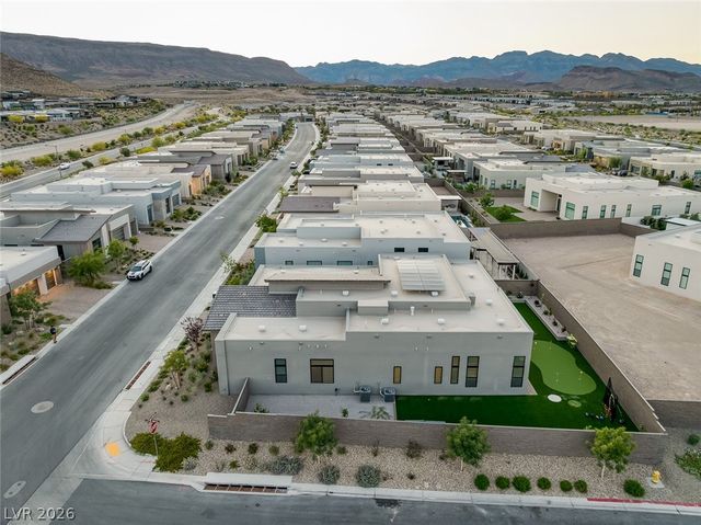 10766 Agate Cliffs Avenue, Las Vegas, NV 89135