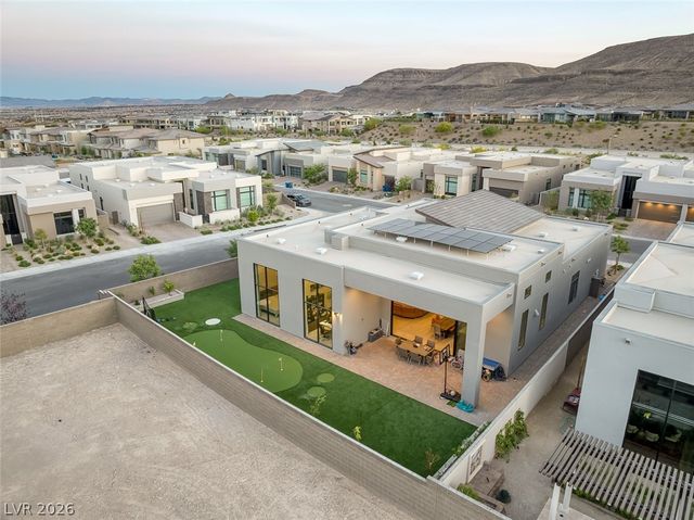 10766 Agate Cliffs Avenue, Las Vegas, NV 89135