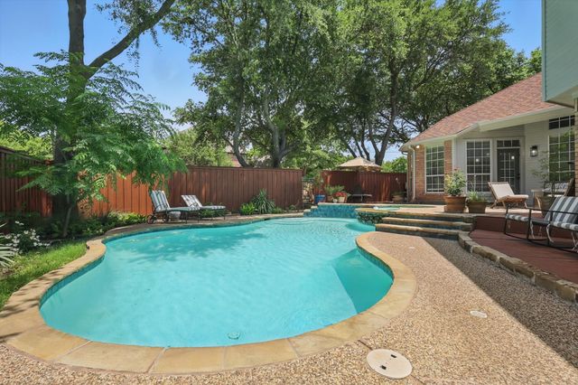 352 Cedar Crest Drive, Coppell, TX 75019