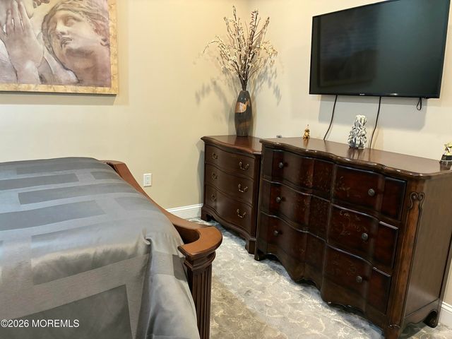 172 Wintergreen Drive, Manalapan, NJ 07726