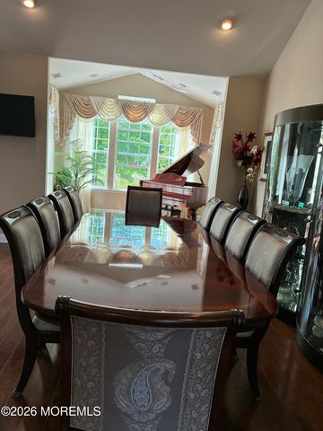 172 Wintergreen Drive, Manalapan, NJ 07726