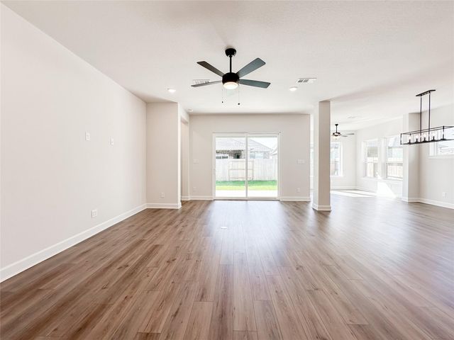 1015 Windy Creek Path, Conroe, TX 77304