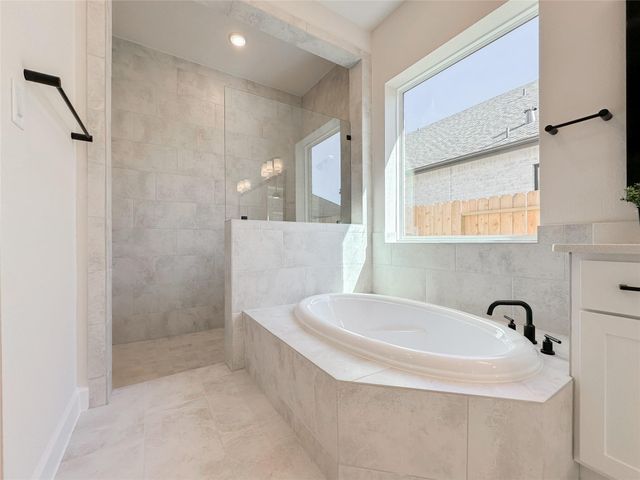 1015 Windy Creek Path, Conroe, TX 77304