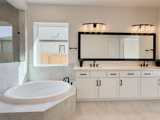 1015 Windy Creek Path, Conroe, TX 77304