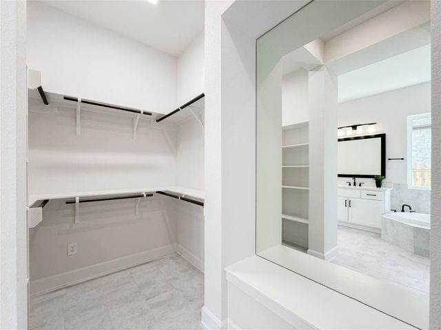 1015 Windy Creek Path, Conroe, TX 77304