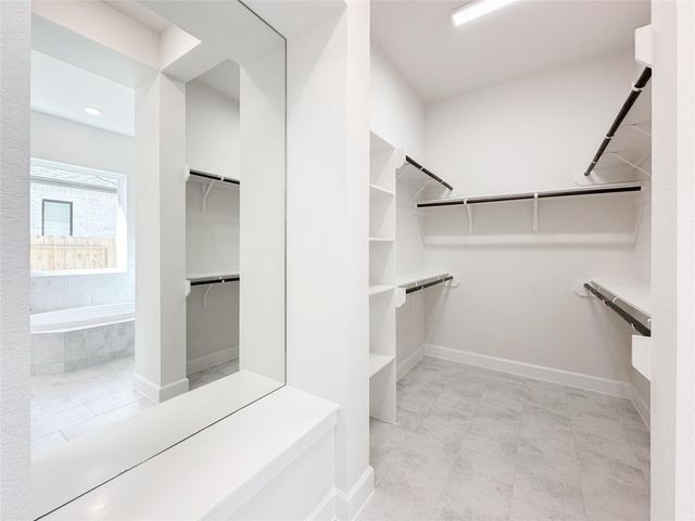 1015 Windy Creek Path, Conroe, TX 77304