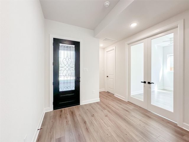 1015 Windy Creek Path, Conroe, TX 77304