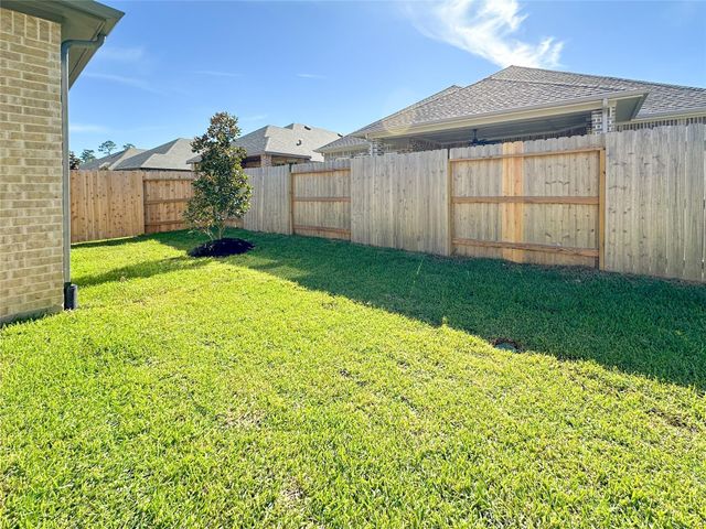 1015 Windy Creek Path, Conroe, TX 77304