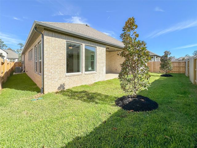 1015 Windy Creek Path, Conroe, TX 77304