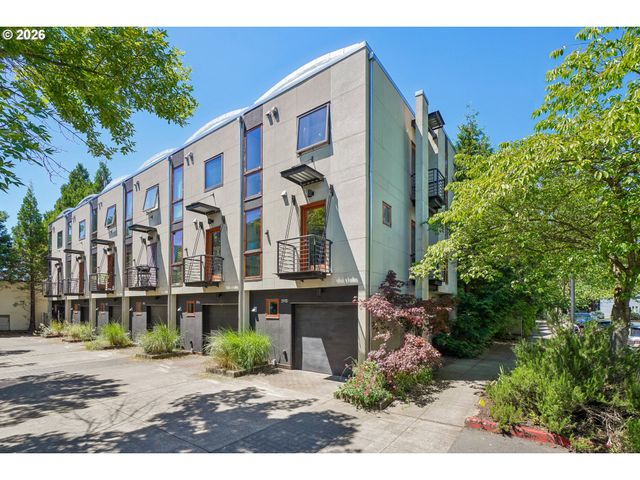 5910 Ne HOYT St, Portland, OR 97213