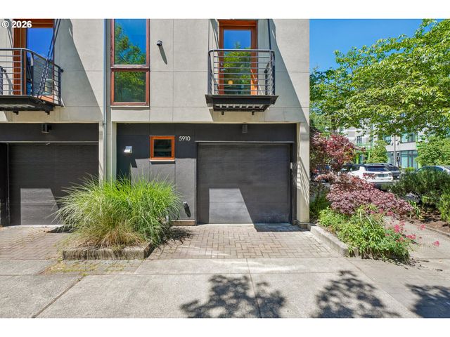 5910 Ne HOYT St, Portland, OR 97213