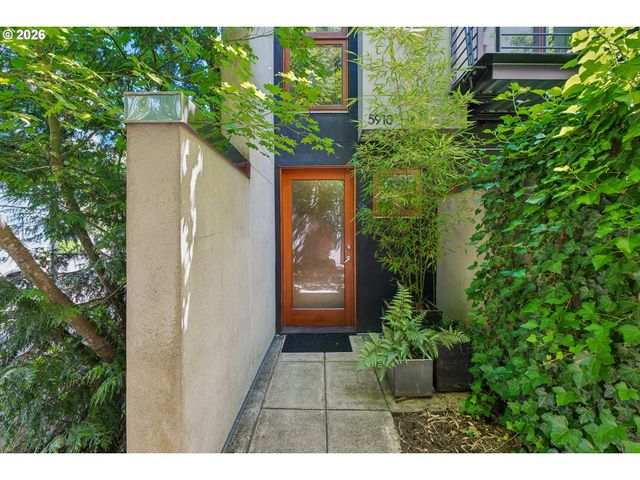 5910 Ne HOYT St, Portland, OR 97213