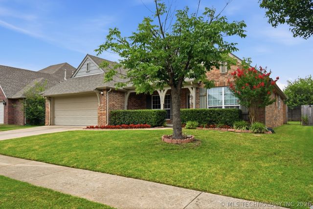 12521 S Date Place, Jenks, OK 74037
