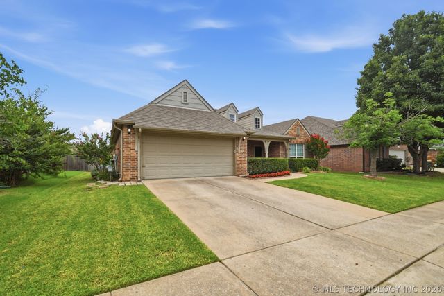 12521 S Date Place, Jenks, OK 74037