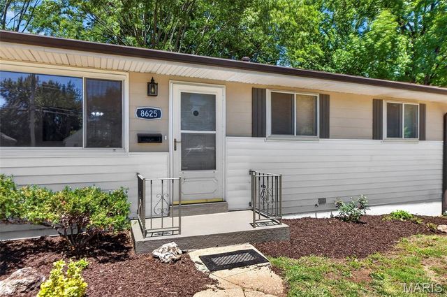 8625 Moran Place, St Louis, MO 63114