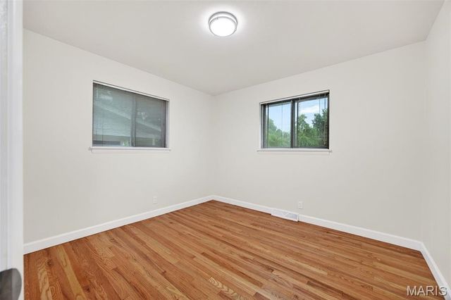 8625 Moran Place, St Louis, MO 63114