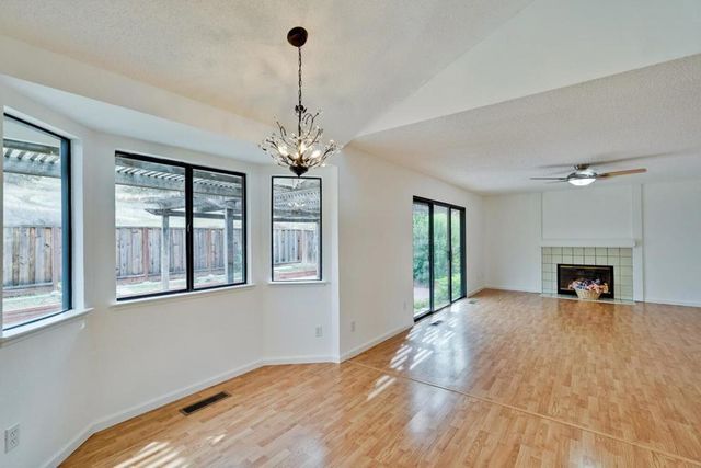 1134 Discovery Way, Concord, CA 94521