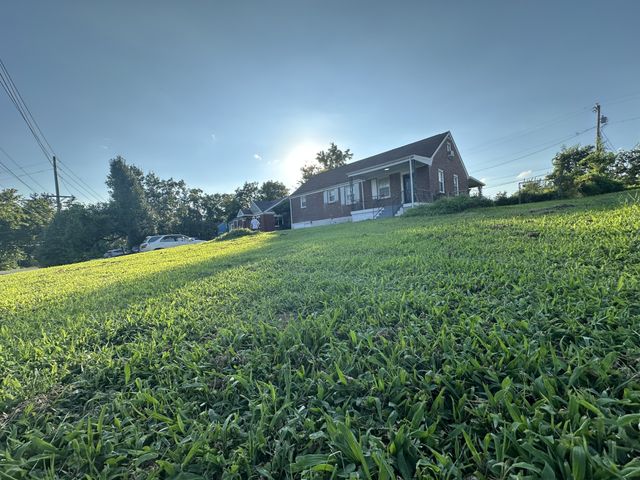 1216 Vultee Blvd, Nashville, TN 37217