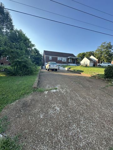 1216 Vultee Blvd, Nashville, TN 37217