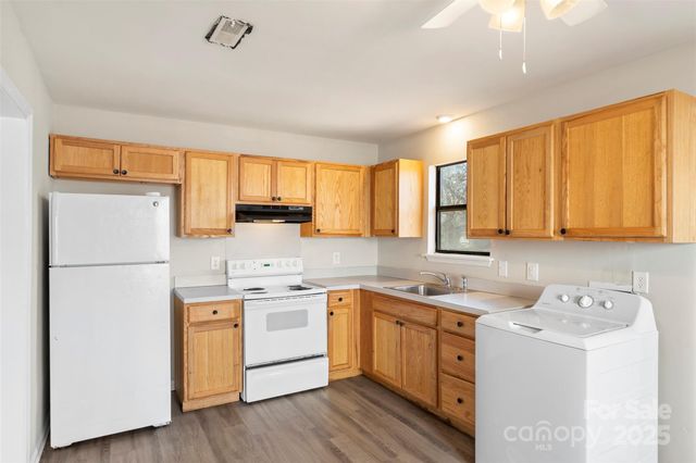 10010 Garth Wood Road, Charlotte, NC 28273