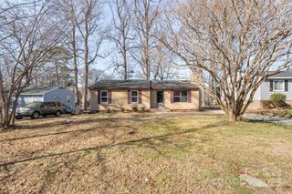 10010 Garth Wood Road, Charlotte, NC 28273