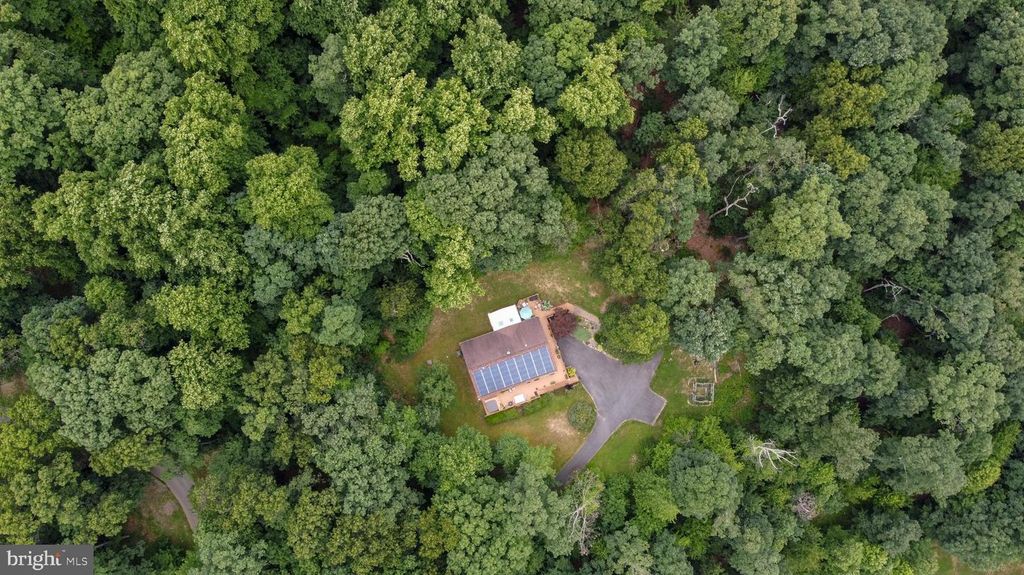 7230 EDGEMONT RD, Frederick, MD 21702