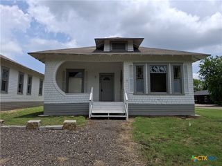 498 E Avenue R, Belton, TX 76513